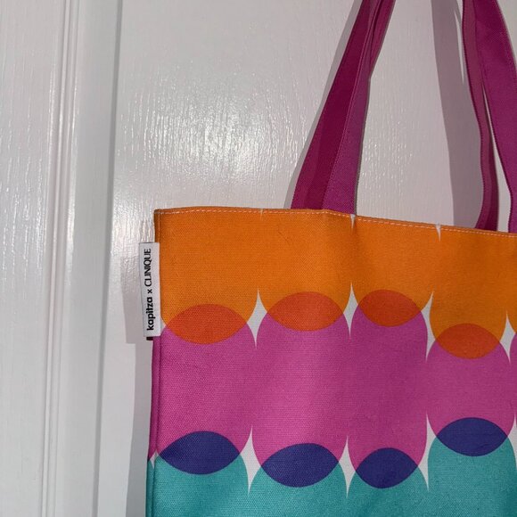 TOTE | KAPITZA x CLINIQUE | OS - Picture 4 of 5